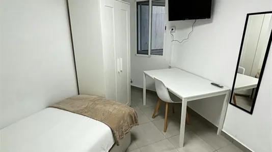 Rooms in Manises - photo 2