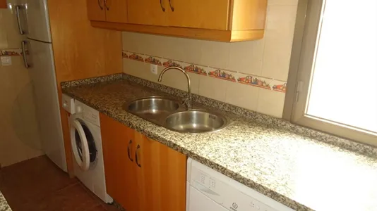 Rooms in Córdoba - photo 8