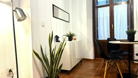 Apartments in Valencia Ciutat Vella - photo 8