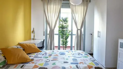 Room for rent in Milano Zona 7 - Baggio, De Angeli, San Siro, Milan