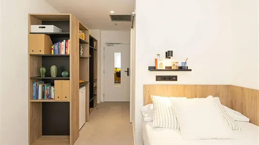 Rooms in Los Bermejales - photo 2