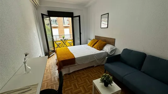 Rooms in Madrid Carabanchel - photo 8