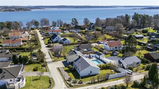 Houses in Kungsbacka - photo 1