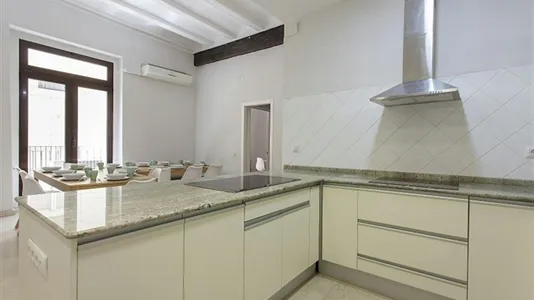 Rooms in Valencia Ciutat Vella - photo 7