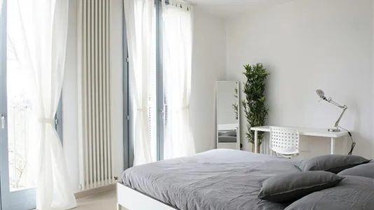 Rooms in Milano Zona 5 - Vigentino, Chiaravalle, Gratosoglio - photo 2