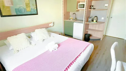 Apartments in Bobigny - photo 1