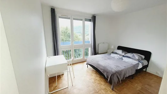 Apartments in Grenoble - photo 2