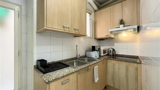 Rooms in Barcelona Eixample - photo 5