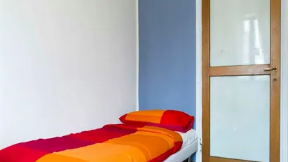 Room for rent in Milano Zona 9 - Porta Garibaldi, Niguarda, Milan