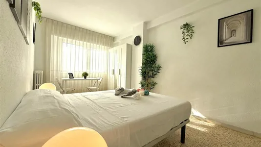 Rooms in Zaragoza - photo 3