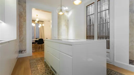 Apartments in Barcelona Ciutat Vella - photo 9
