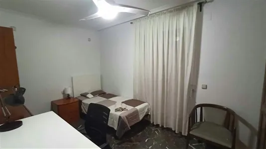 Rooms in Aielo de Malferit - photo 2