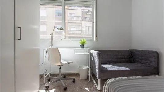 Rooms in Valencia La Zaidía - photo 8