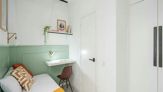 Rooms in Madrid Centro - photo 10