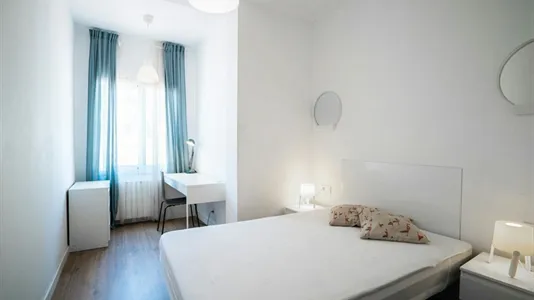 Rooms in Barcelona Eixample - photo 1