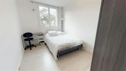 Room for rent in Dijon, Bourgogne-Franche-Comté