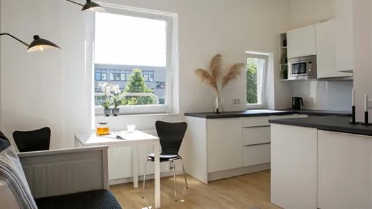 Apartments in Dusseldorf - photo 2