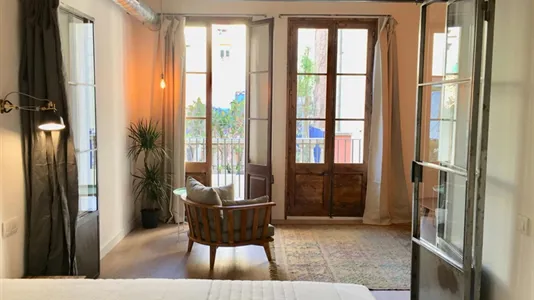 Apartments in Barcelona Ciutat Vella - photo 6
