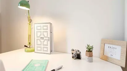Room for rent in Milano Zona 4 - Vittoria, Forlanini, Milan