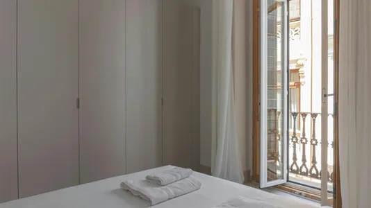 Apartments in Valencia Ciutat Vella - photo 6