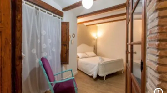 Apartments in Valencia Ciutat Vella - photo 5