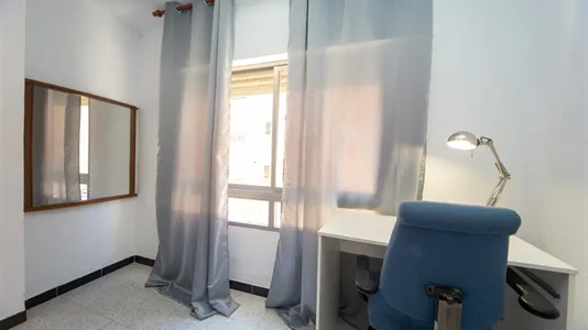 Rooms in Granada - photo 5