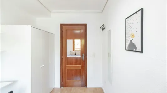 Rooms in Mislata - photo 9