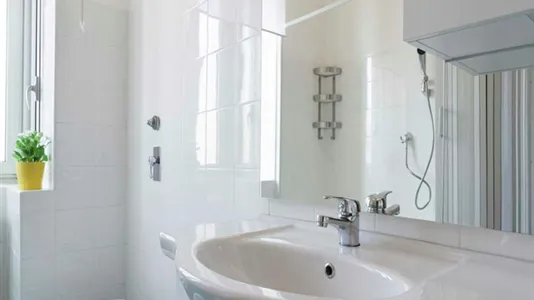 Rooms in Milano Zona 2 - Stazione Centrale, Gorla, Turro, Greco, Crescenzago - photo 9