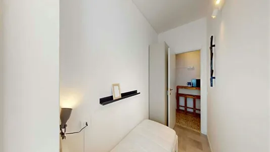 Rooms in Milano Zona 8 - Fiera, Gallaratese, Quarto Oggiaro - photo 2