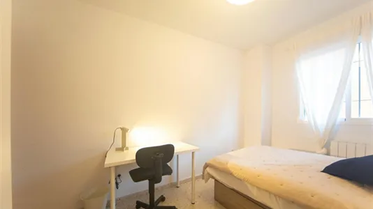 Rooms in Granada - photo 2