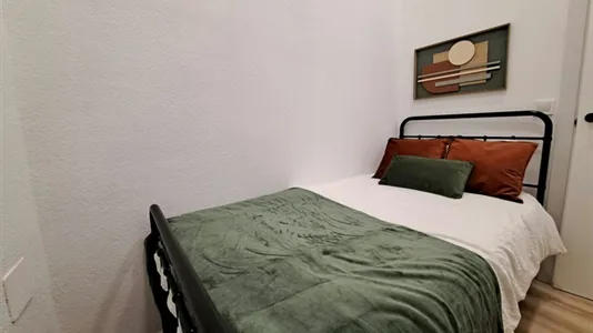 Rooms in Madrid Centro - photo 8