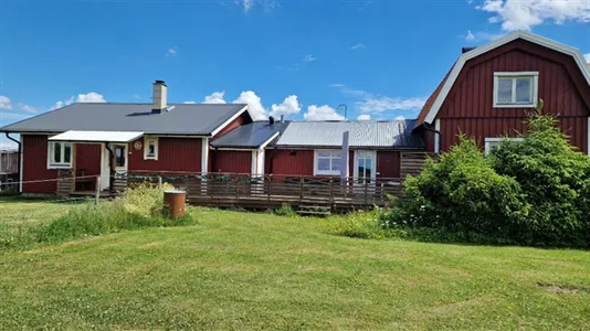 Houses in Enköping - photo 1