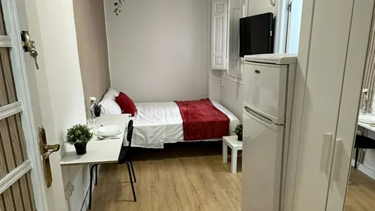 Rooms in Madrid Salamanca - photo 4