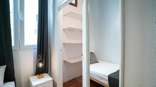 Rooms in Madrid Centro - photo 6