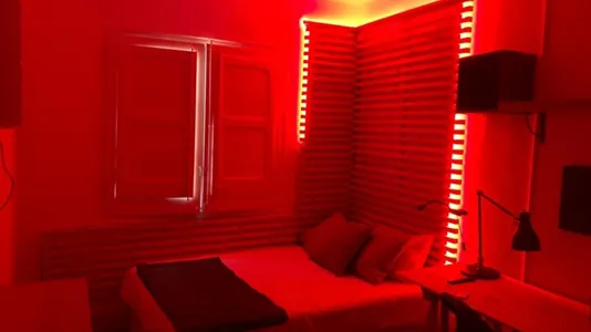 Rooms in Barcelona Ciutat Vella - photo 5