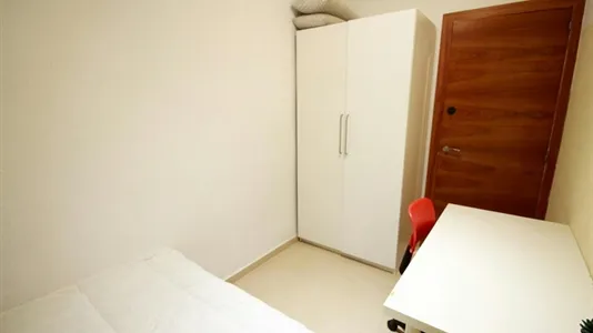 Rooms in Barcelona Les Corts - photo 2