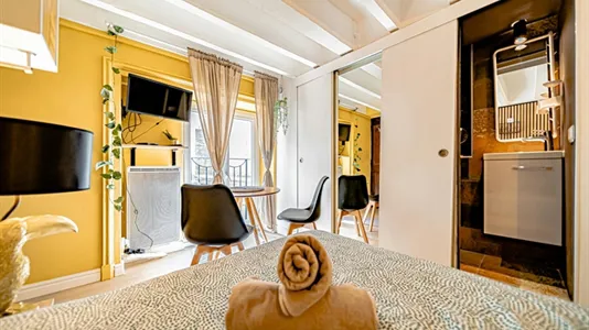 Apartments in Lyon - photo 4