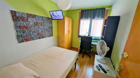 Rooms in Zaragoza - photo 3