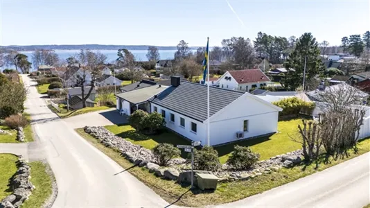 Houses in Kungsbacka - photo 2