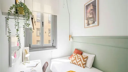 Rooms in Madrid Centro - photo 9