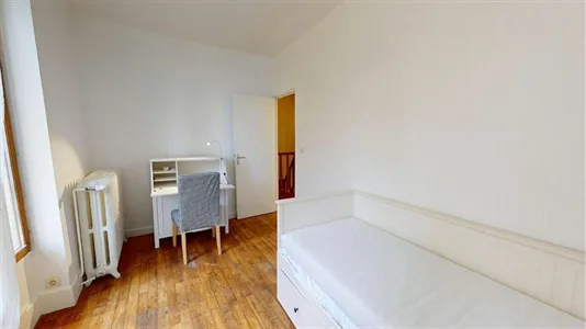 Houses in Angoulême - photo 4