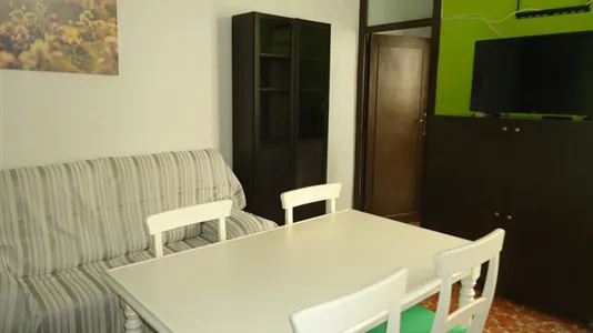 Rooms in Córdoba - photo 9