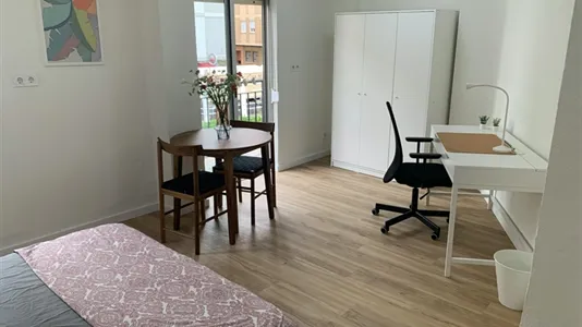 Rooms in Moncada - photo 6