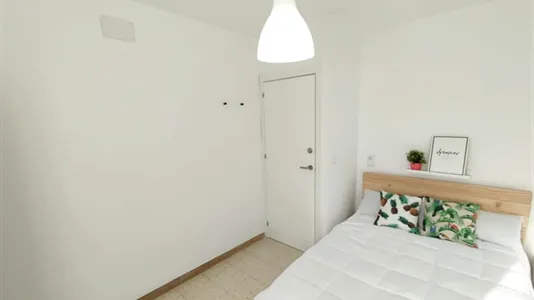Rooms in Granada - photo 2