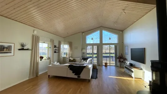 Houses in Kungsbacka - photo 2