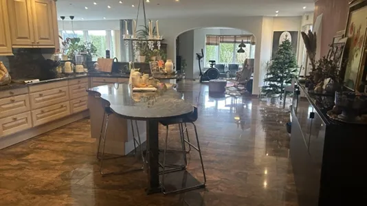 Houses in Kävlinge - photo 1