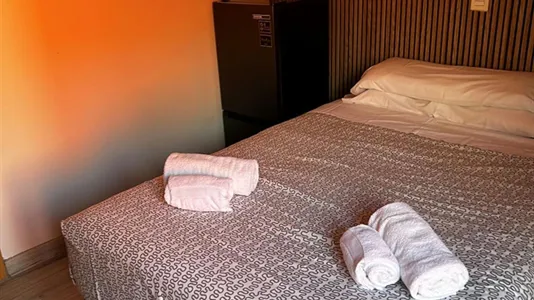 Rooms in León - photo 2