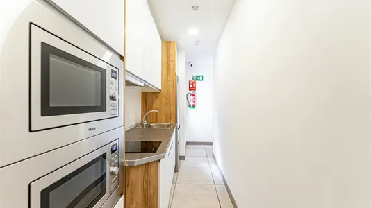 Rooms in Madrid Centro - photo 7