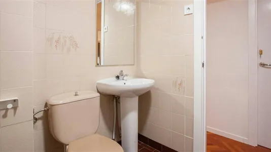 Rooms in Madrid Hortaleza - photo 9
