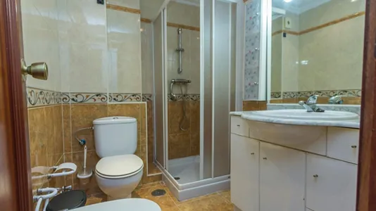 Rooms in Málaga - photo 9